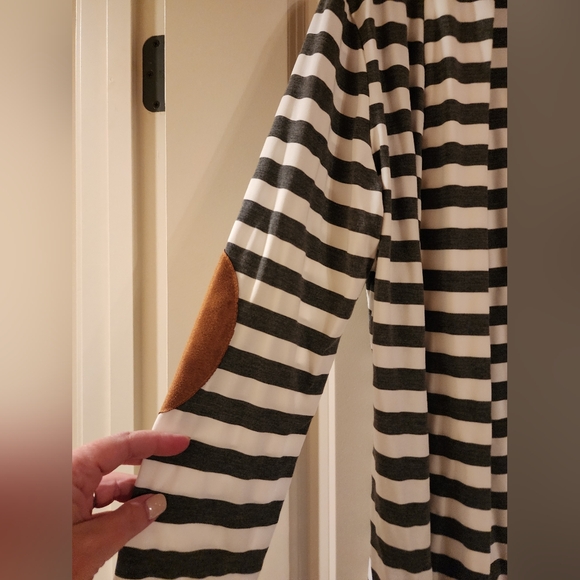 Gray and white cardigan with elbow patches, Large - Picture 3 of 3